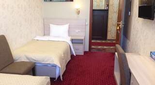 Гостиница Golden House Москва Двухместный номер эконом-класса с 2 отдельными кроватями-1